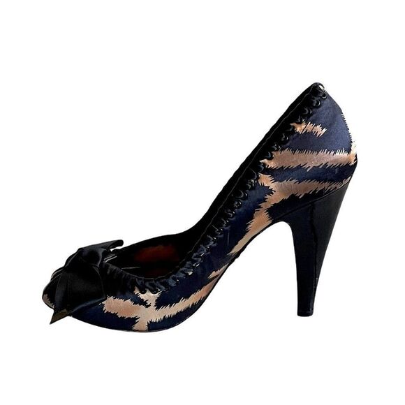 BETSY JOHNSON Leopard Print Satin Peep Toe High Heel Shoes Bow 8.5 - Picture 3 of 13